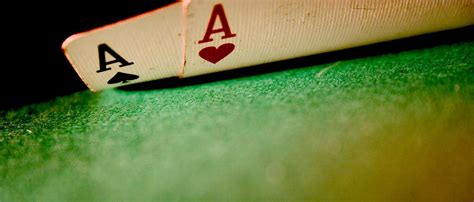 How to Play Aces in Blackjack .